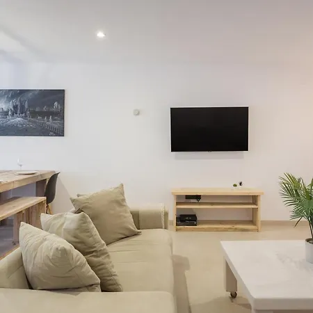 Lujoso Cerca De Playa